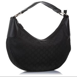 🌺Authentic Pre- Owned Gucci Black Hobo Bag.